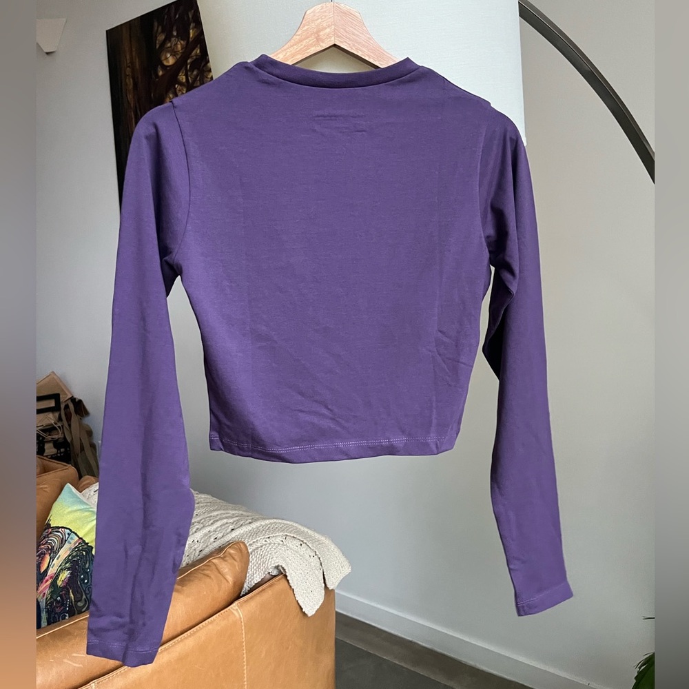 NWT Alphalete Signature Long Sleeve Crop - Picture 3 of 6